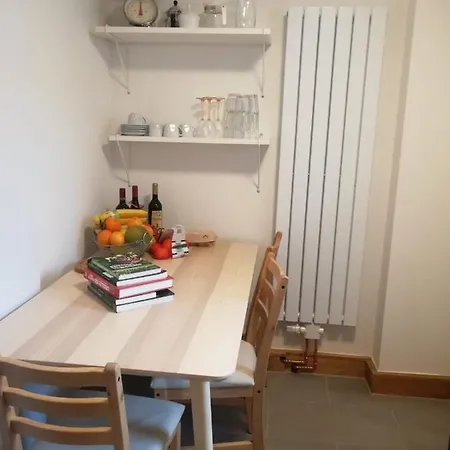 Kleine Galerie Fuer 3 Mit Kueche Kamin Netflix Parken Und Hofladen Daire Steinhofel