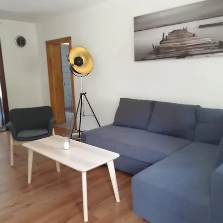 Kleine Galerie Fuer 3 Mit Kueche Kamin Netflix Parken Und Hofladen Apartment *