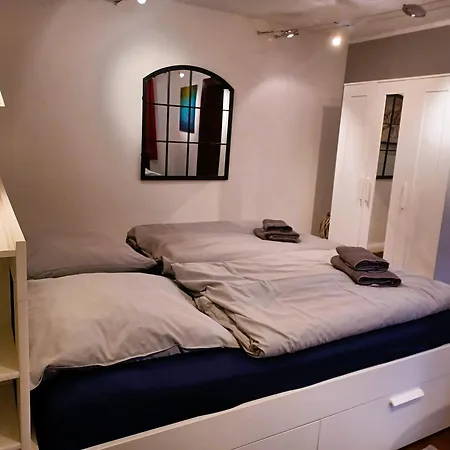 Kleine Galerie Fuer 3 Mit Kueche Kamin Netflix Parken Und Hofladen Daire Steinhofel