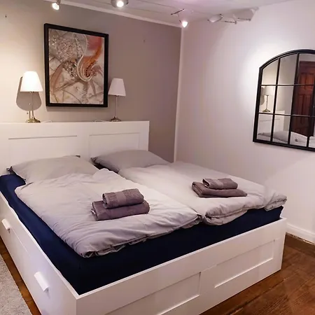 Kleine Galerie Fuer 3 Mit Kueche Kamin Netflix Parken Und Hofladen Steinhofel