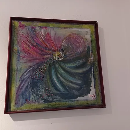 Kleine Galerie Fuer 3 Mit Kueche Kamin Netflix Parken Und Hofladen *