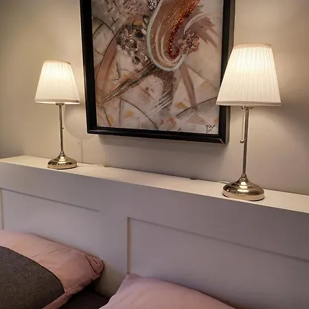 Kleine Galerie Fuer 3 Mit Kueche Kamin Netflix Parken Und Hofladen Daire *