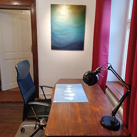 Daire Kleine Galerie Fuer 3 Mit Kueche Kamin Netflix Parken Und Hofladen Steinhofel