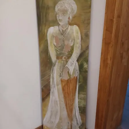 Kleine Galerie Fuer 3 Mit Kueche Kamin Netflix Parken Und Hofladen Apartment *