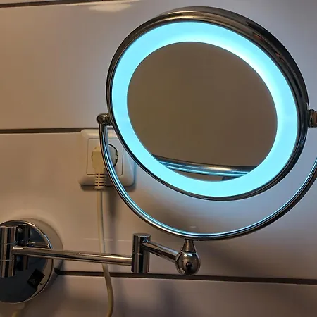 Apartment Kleine Galerie Fuer 3 Mit Kueche Kamin Netflix Parken Und Hofladen