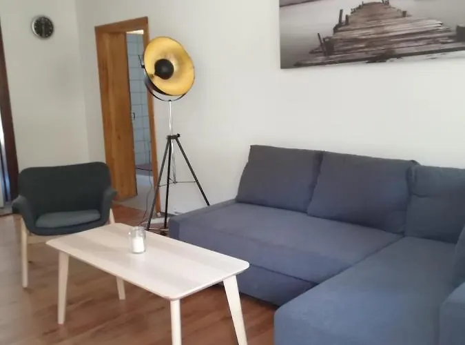 Kleine Galerie Fuer 3 Mit Kueche Kamin Netflix Parken Und Hofladen Διαμέρισμα *